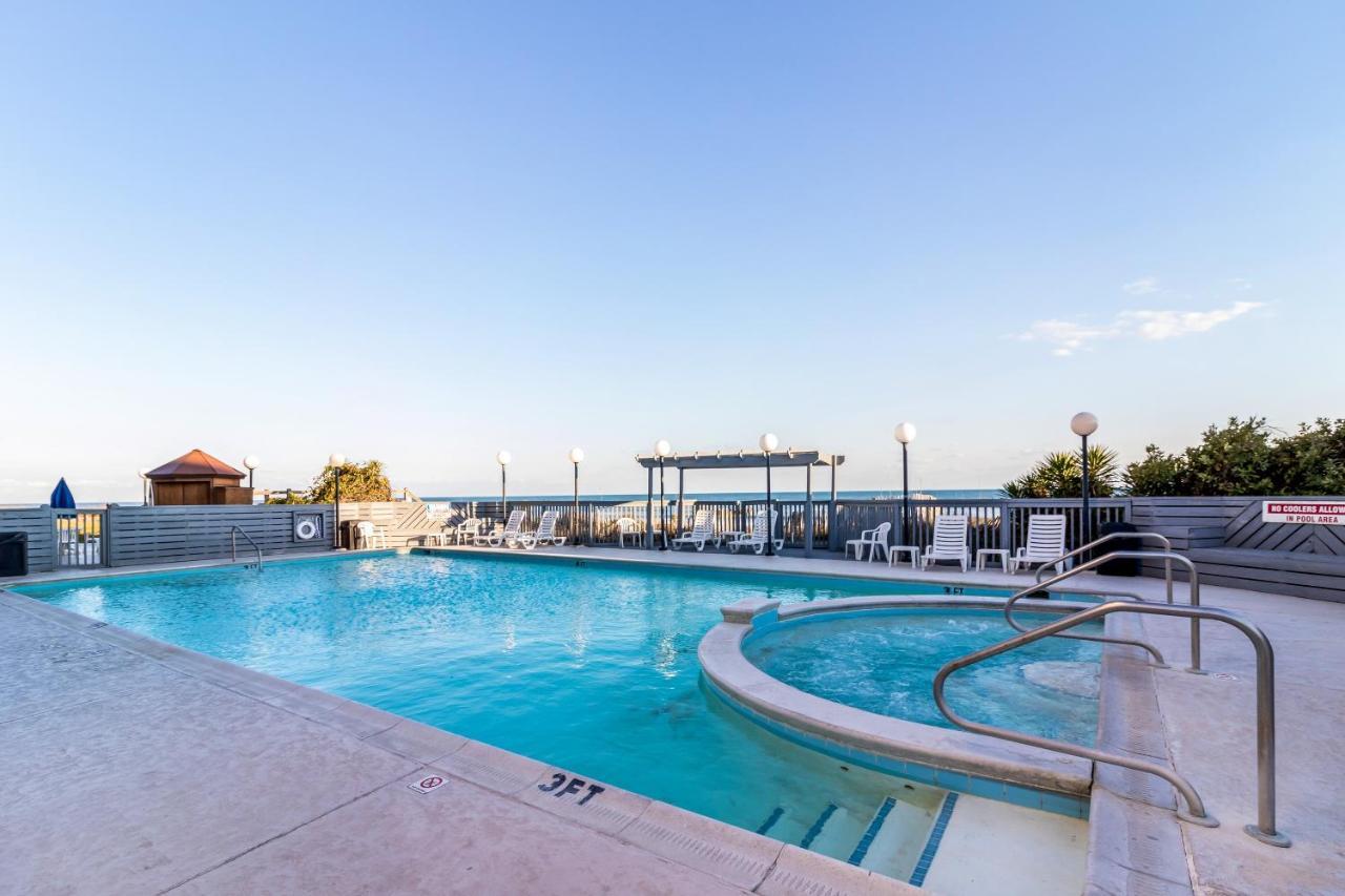 Crystal Coast Oceanfront Hotel Пайн Нолл Шорс Экстерьер фото