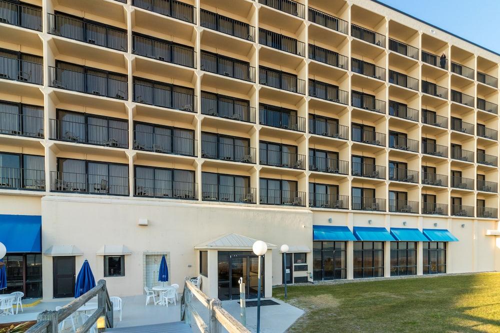 Crystal Coast Oceanfront Hotel Пайн Нолл Шорс Экстерьер фото